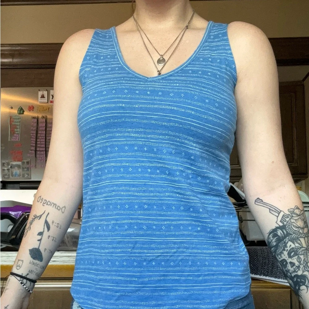 Blue Tank - Picture 2 of 2